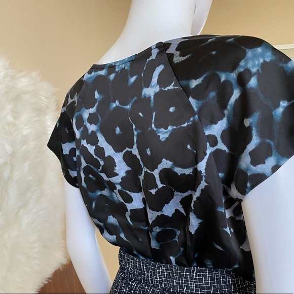 Anne Taylor Shortsleeve Blouse - Picture 2 of 4